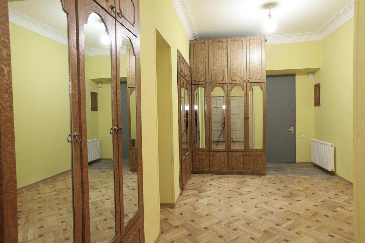 Apartment At Stalin House Tbilisi Luaran gambar