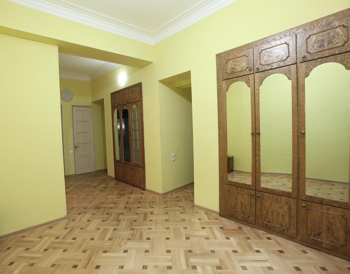 Apartment At Stalin House Tbilisi Luaran gambar